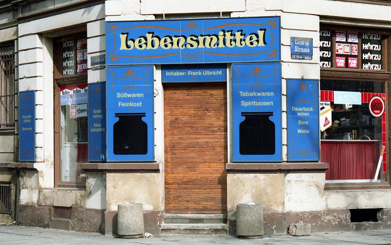 Dresden-Äußere Neustadt, Friedensstr.-Ecke Conradstr., 27.2.1994.JPG